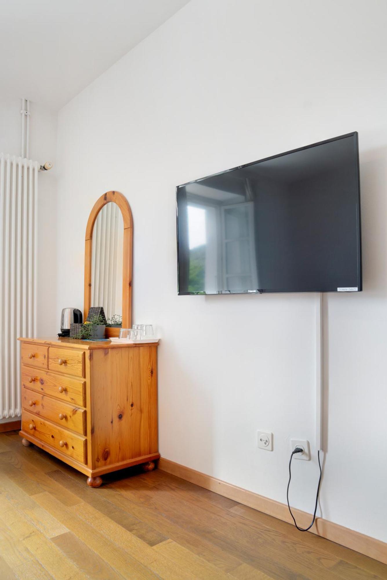 Val Colla Bed & Breakfast *